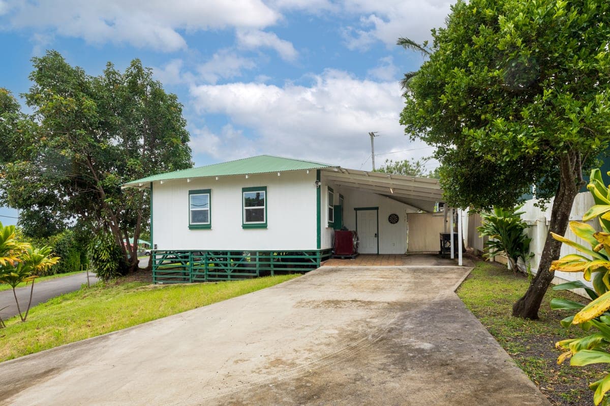 Charming Pa'auilo Plantation Home with Views On Hamakua Coast