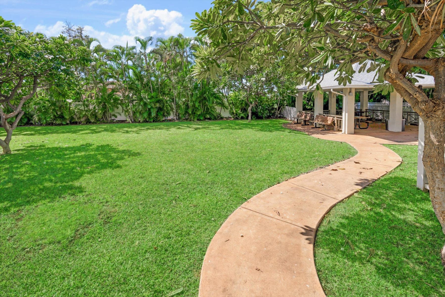 Lahaina 2bed/2.5 bath Condo Close to Beach & Amenities